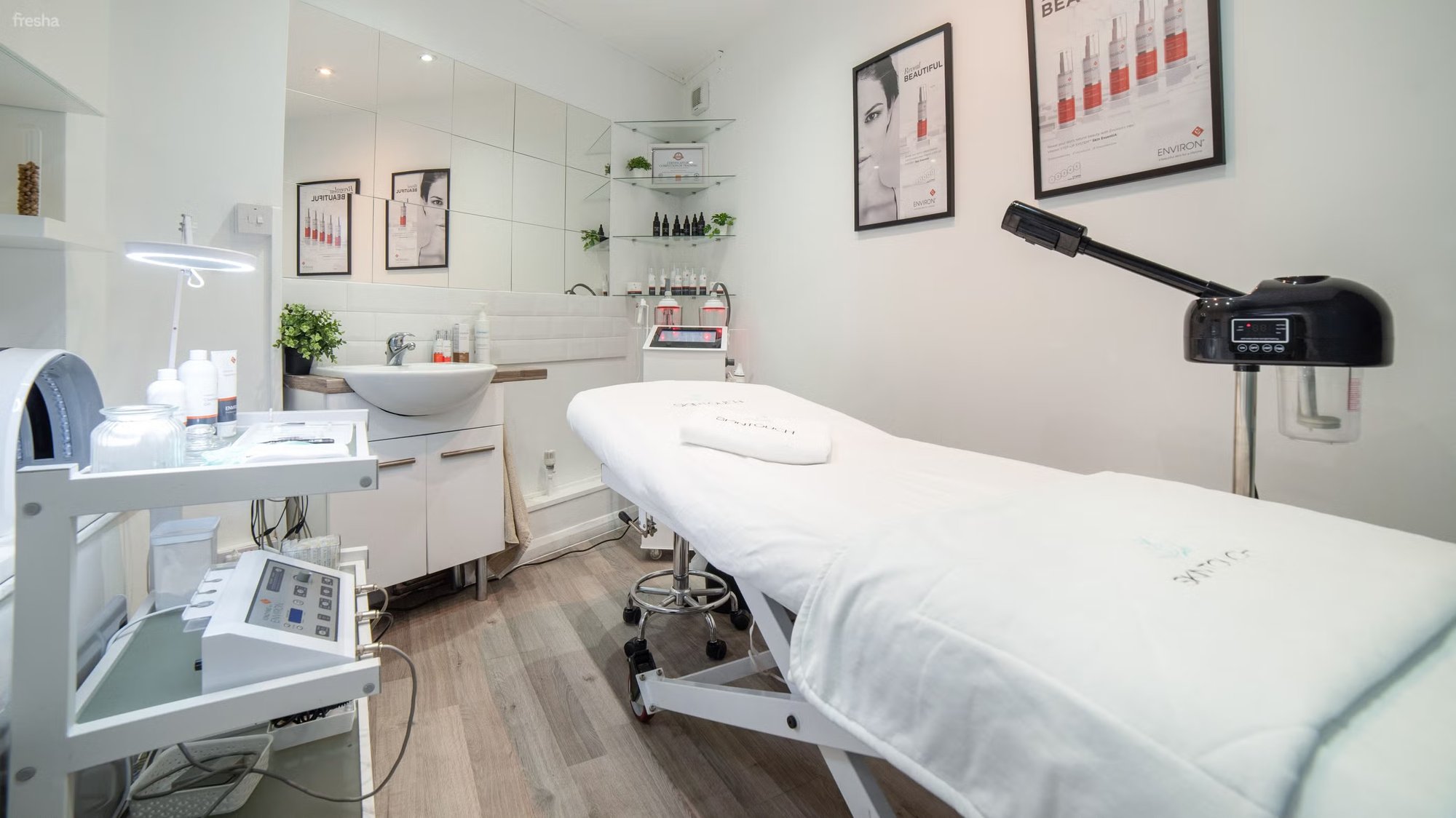 5c5c49b1-321a-4c90-a22f-1221b0a8e0c6-SkinTouch-GB-England-London-Fresha